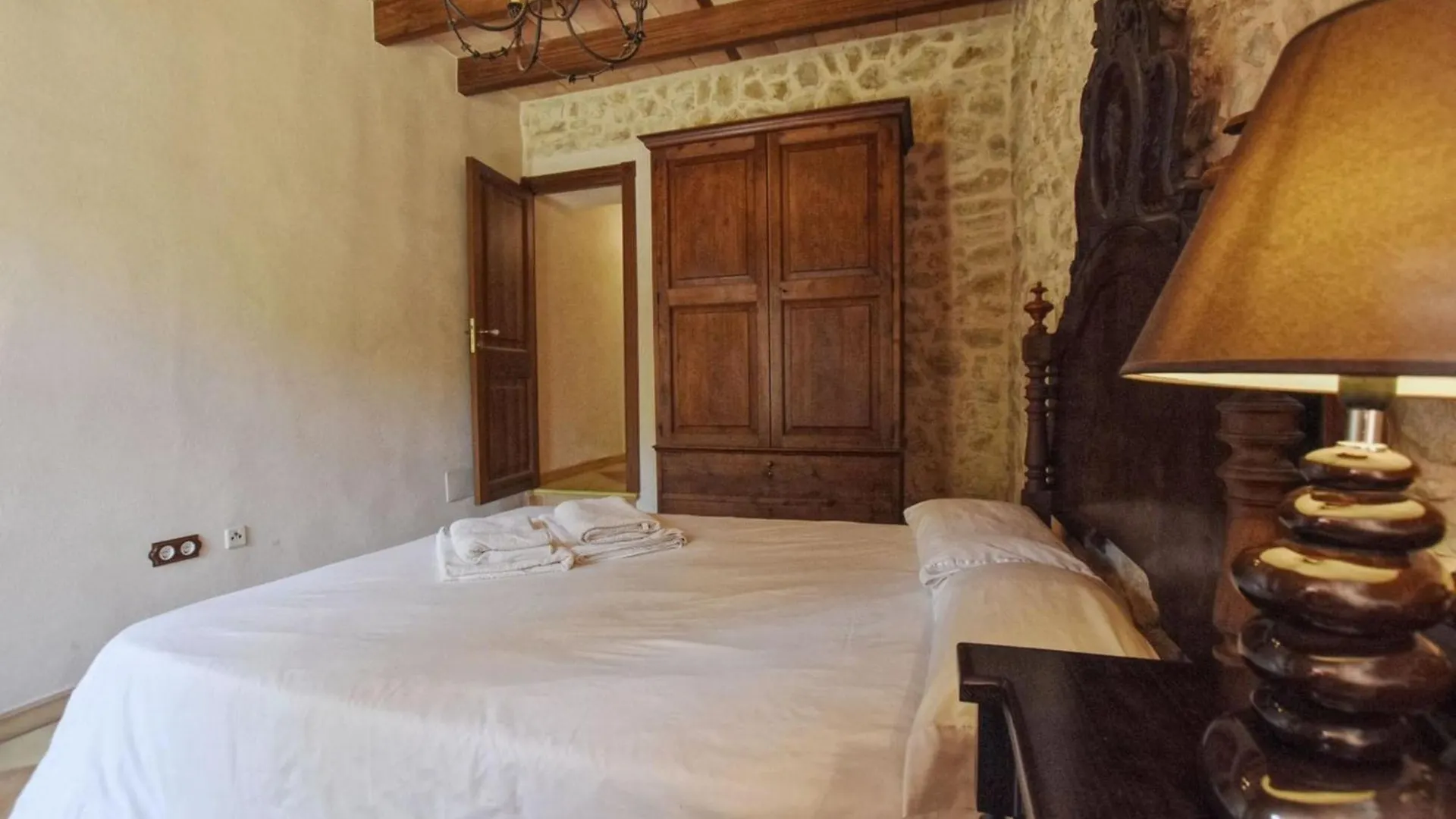 Holiday home Amazing Mansion In Petra With Swimming Pool Villa
